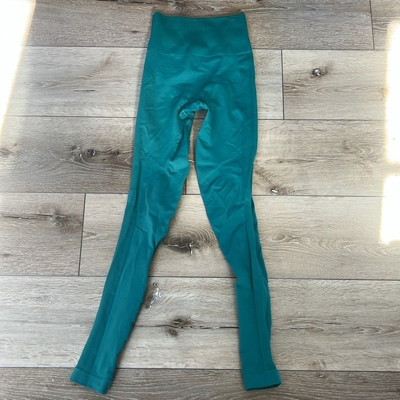 Lululemon Zone In Tight in Forage Teal - Picture 4 of 14